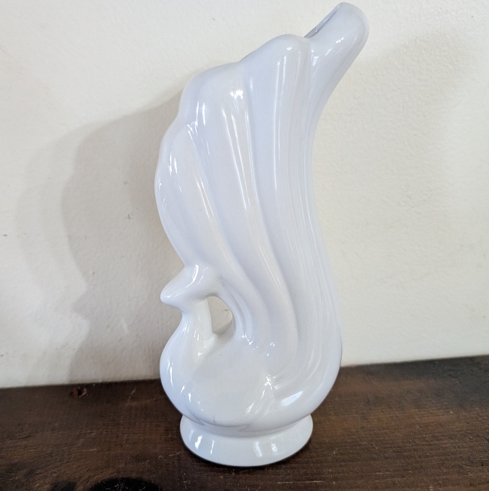 Vintage White Ceramic Swan Vase Victorian CottageCore Farmhouse Decor Aesthetic
